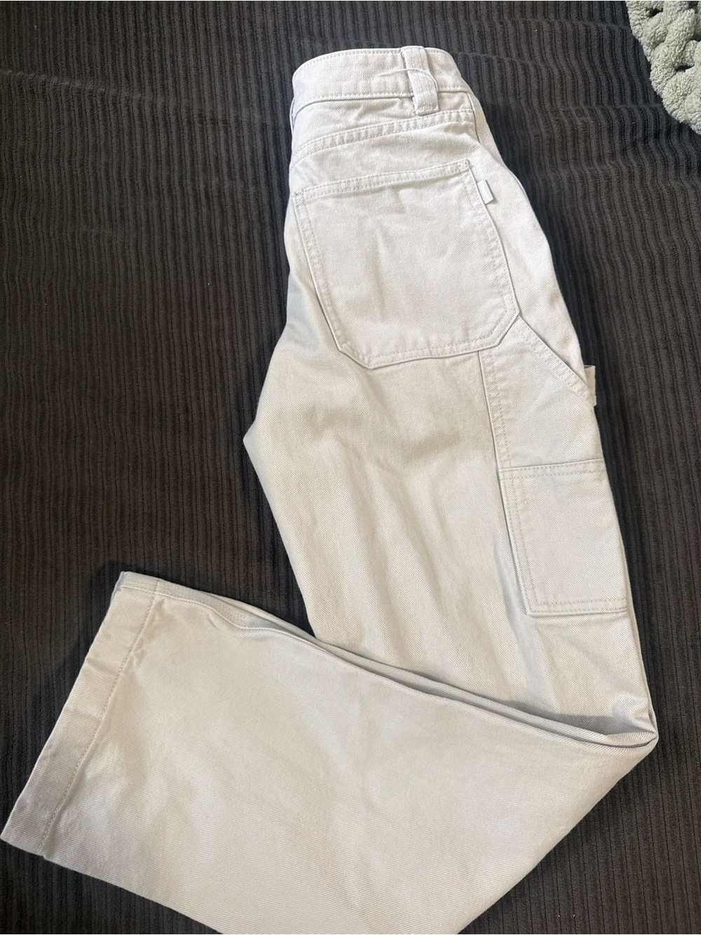 Aritzia TNA cream cargo jeans